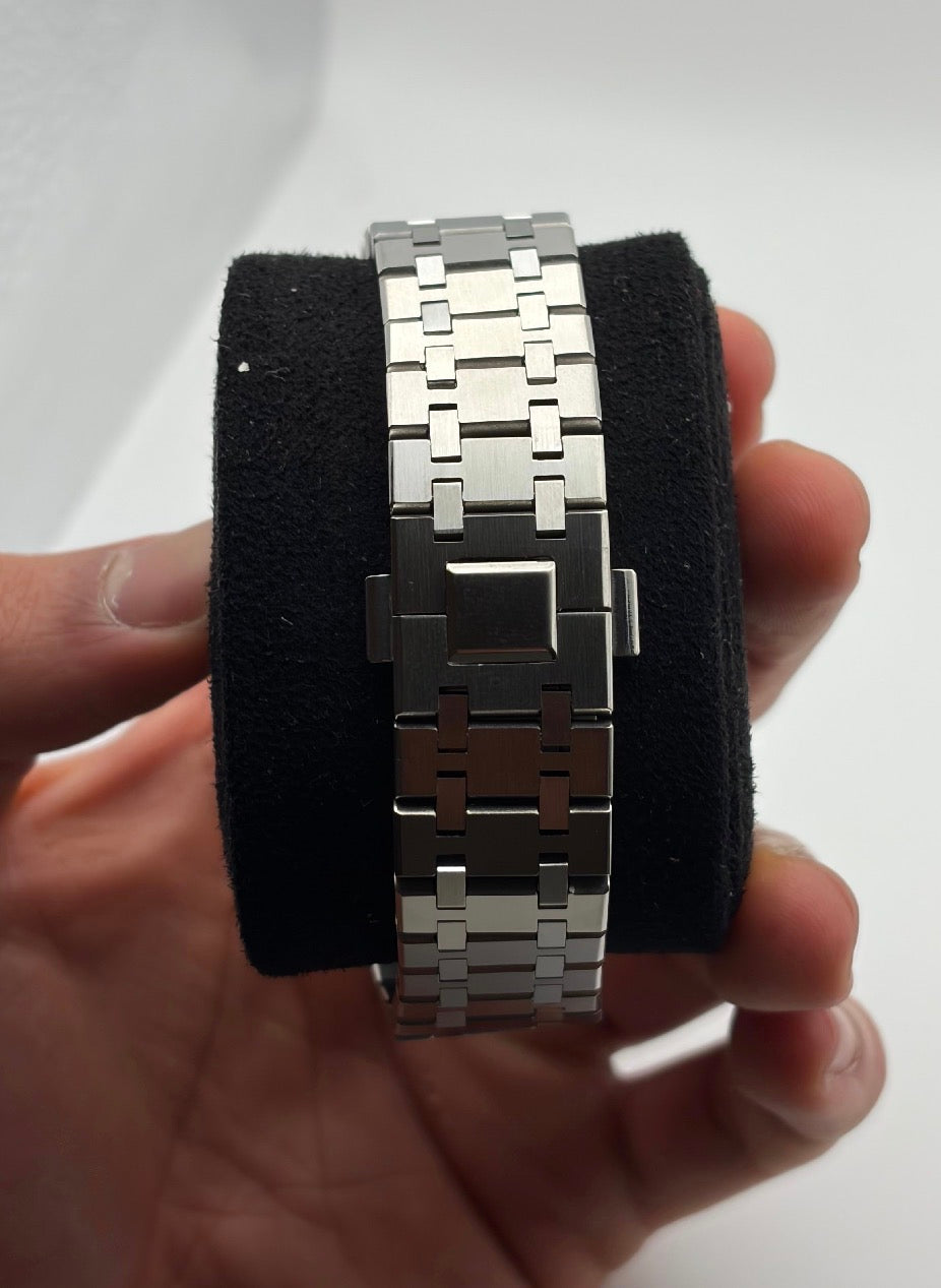 Royal Oak Style · Skeleton