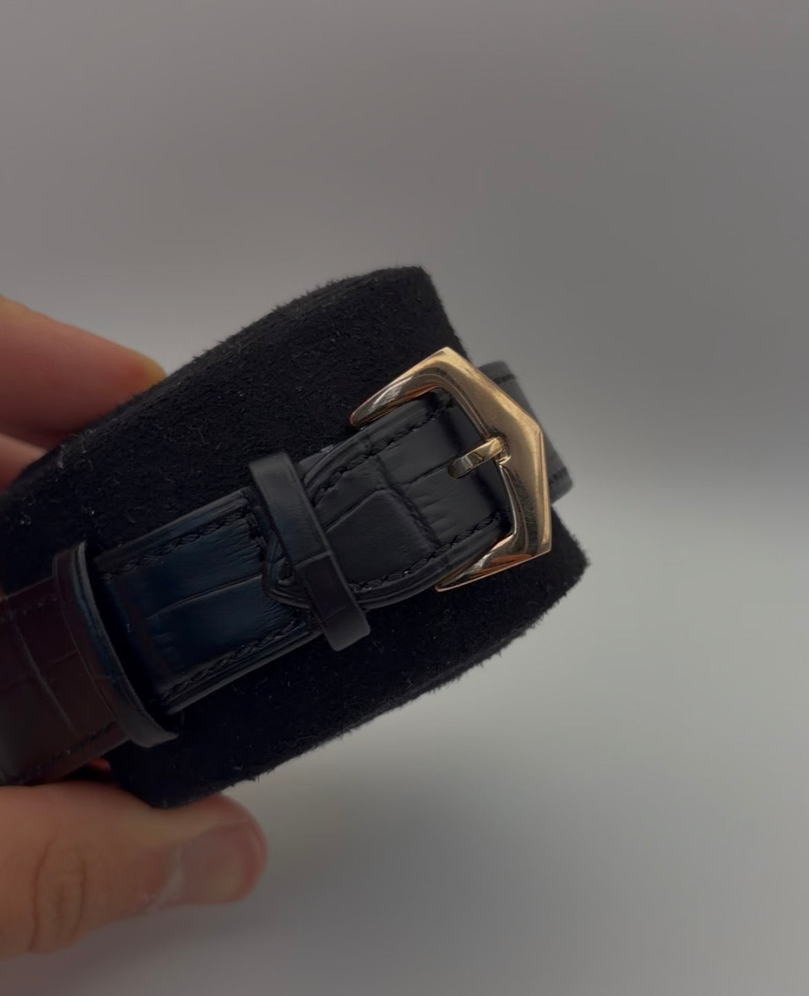 Nautilus Style · Rose Gold Open Heart & Black Leather