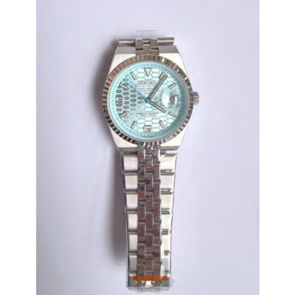 Land-Dweller Style · Ice Blue Honeycomb