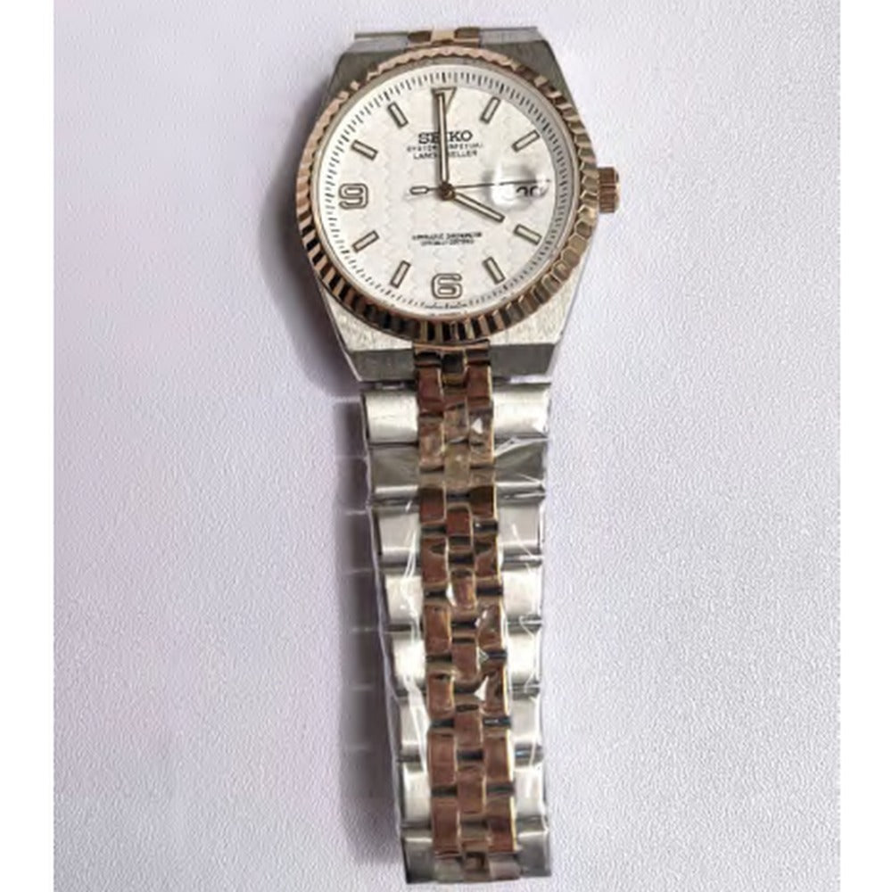 Land-Dweller Style · Two-Tone Rose Fresh White